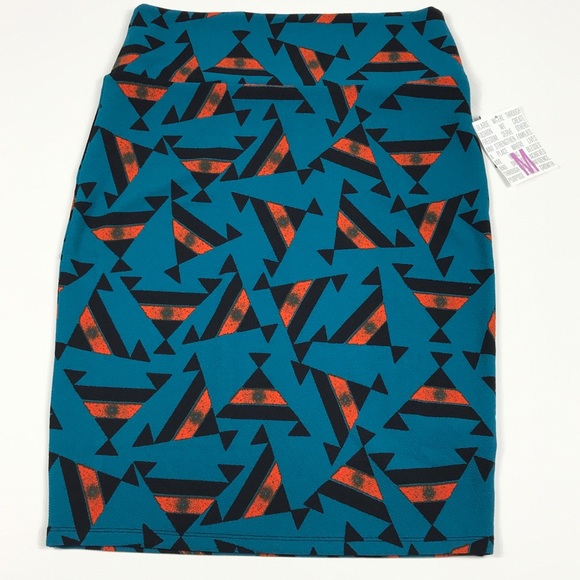LuLaRoe Dresses & Skirts - Lularoe Cassie skirt size medium